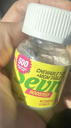 Packaging photo from a thread about Sevn